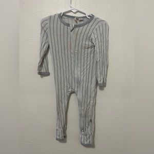 Used Kyte Baby Romper 12-18 months